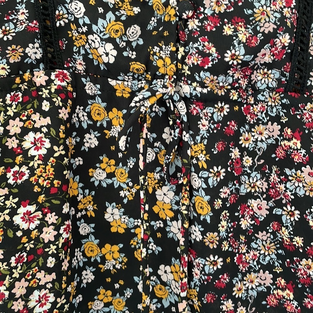 LILY WHITE shirt size M black floral longsleeve boho peasant cottagecore - Picture 3 of 7